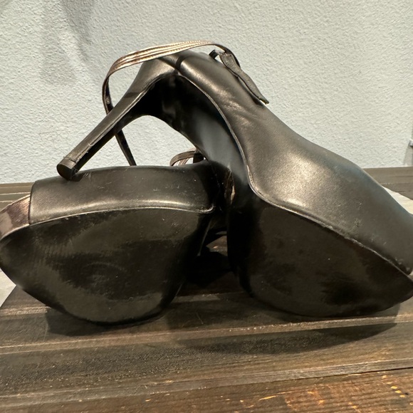 ALDO Heels with straps - Picture 7 of 9